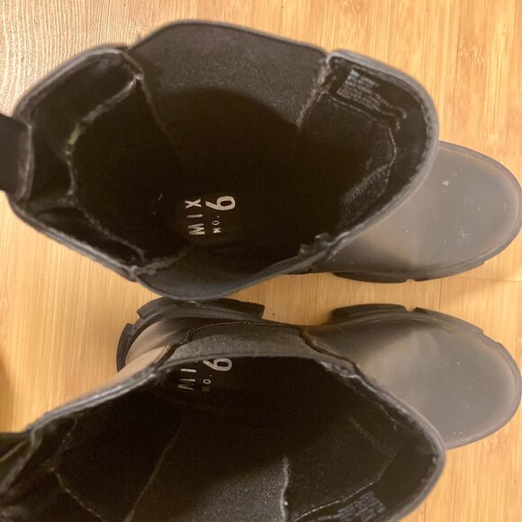 Black Boots Size 37 - Picture 5 of 6